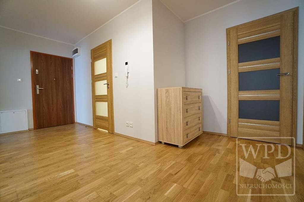 Big Apartment - Old Town - 3 Rooms - Private Parking Wroclaw Exterior photo