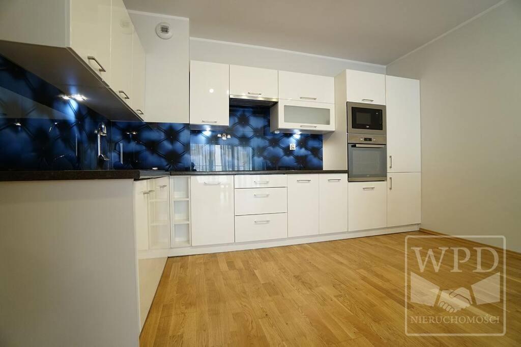 Big Apartment - Old Town - 3 Rooms - Private Parking Wroclaw Exterior photo