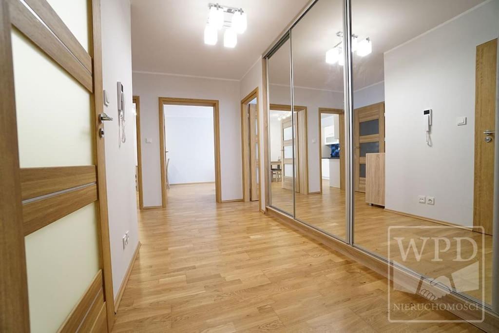 Big Apartment - Old Town - 3 Rooms - Private Parking Wroclaw Exterior photo